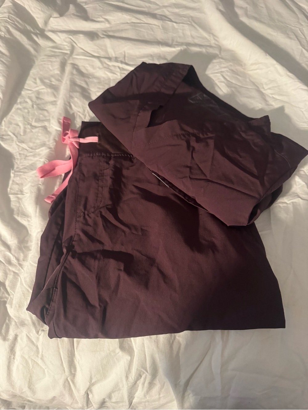 Figs free x  Women's Dark Fig Joggers and Catarin top with Pink Drawstring samll